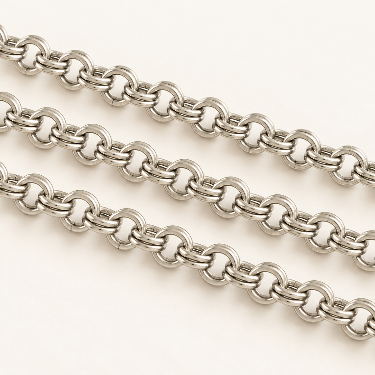 Double-Link Round Chain – 4mm (By the Foot)