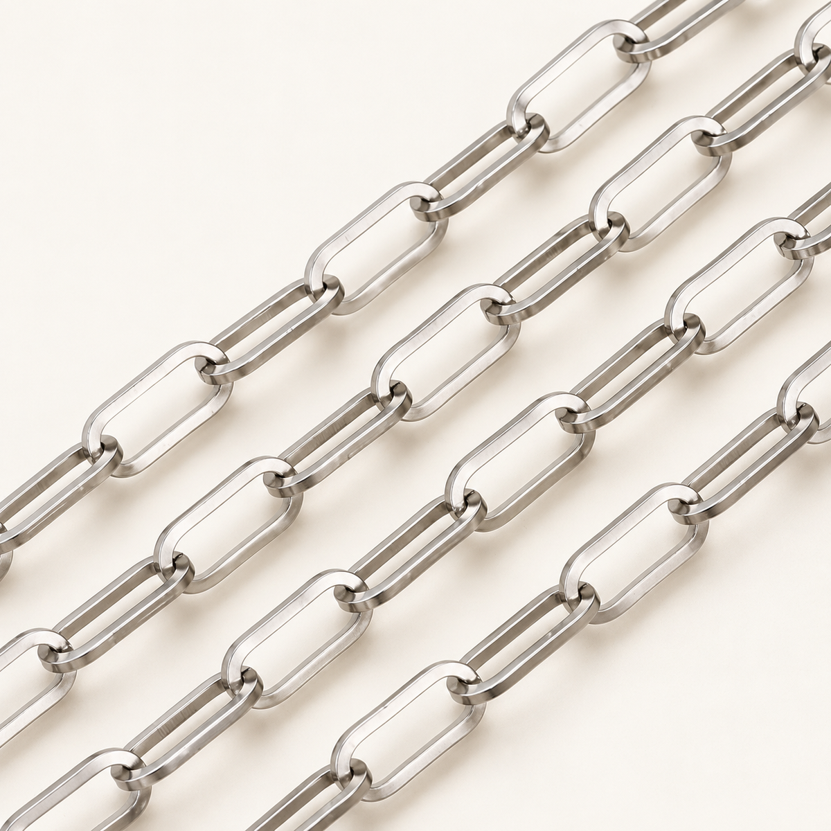 Flat Paperclip Chain – 14x6mm (By the Foot)