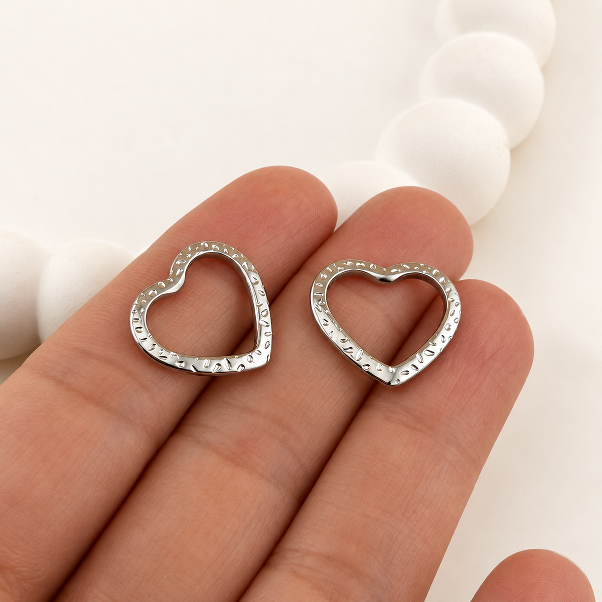 Carved Heart Linking Ring & Charm – 18mm