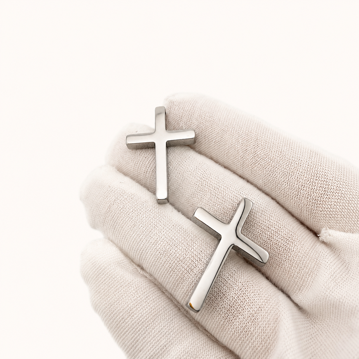 Forge Classic Cross Pendant – 29.5mm