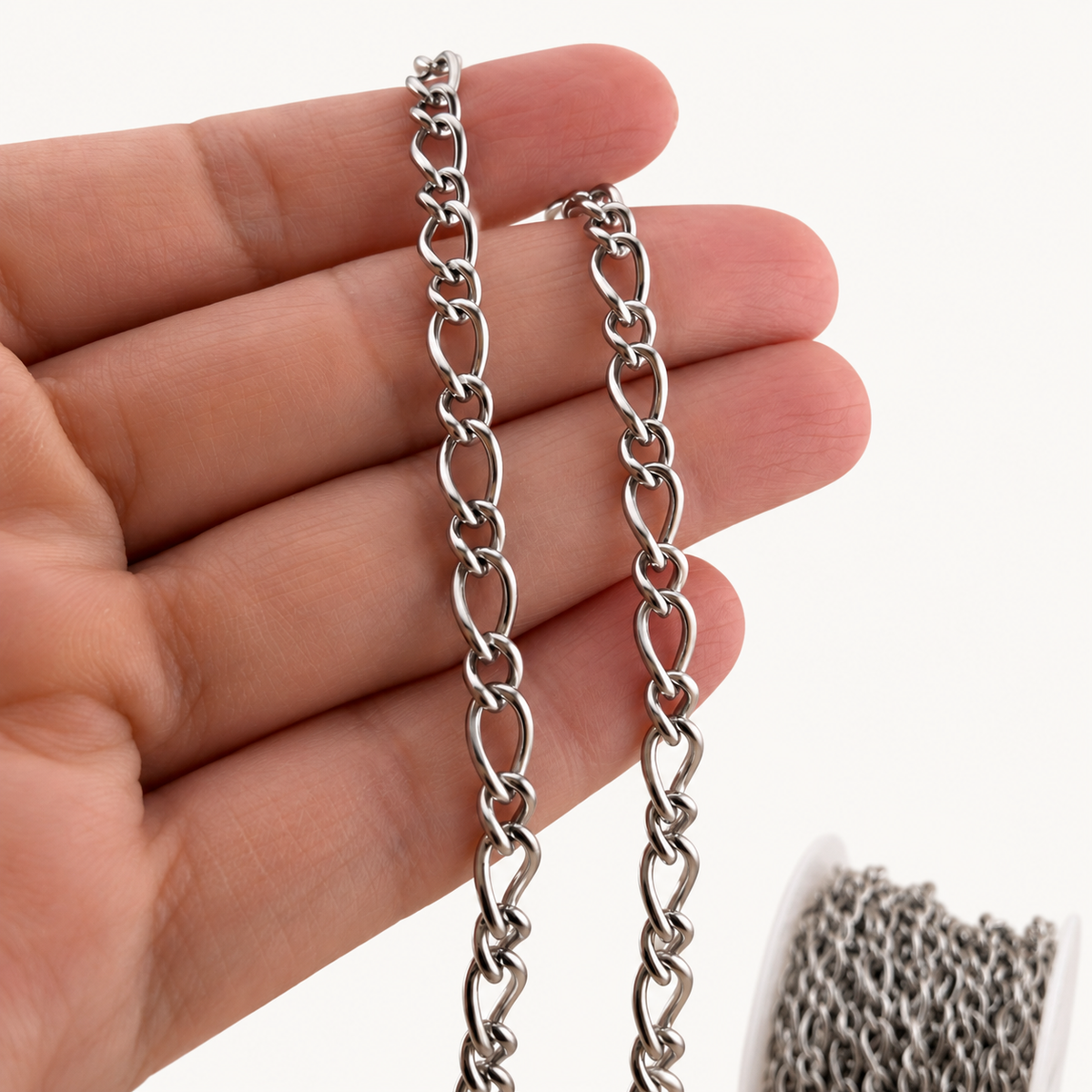 Modern Figaro Chain – 6–9mm (By the Foot)