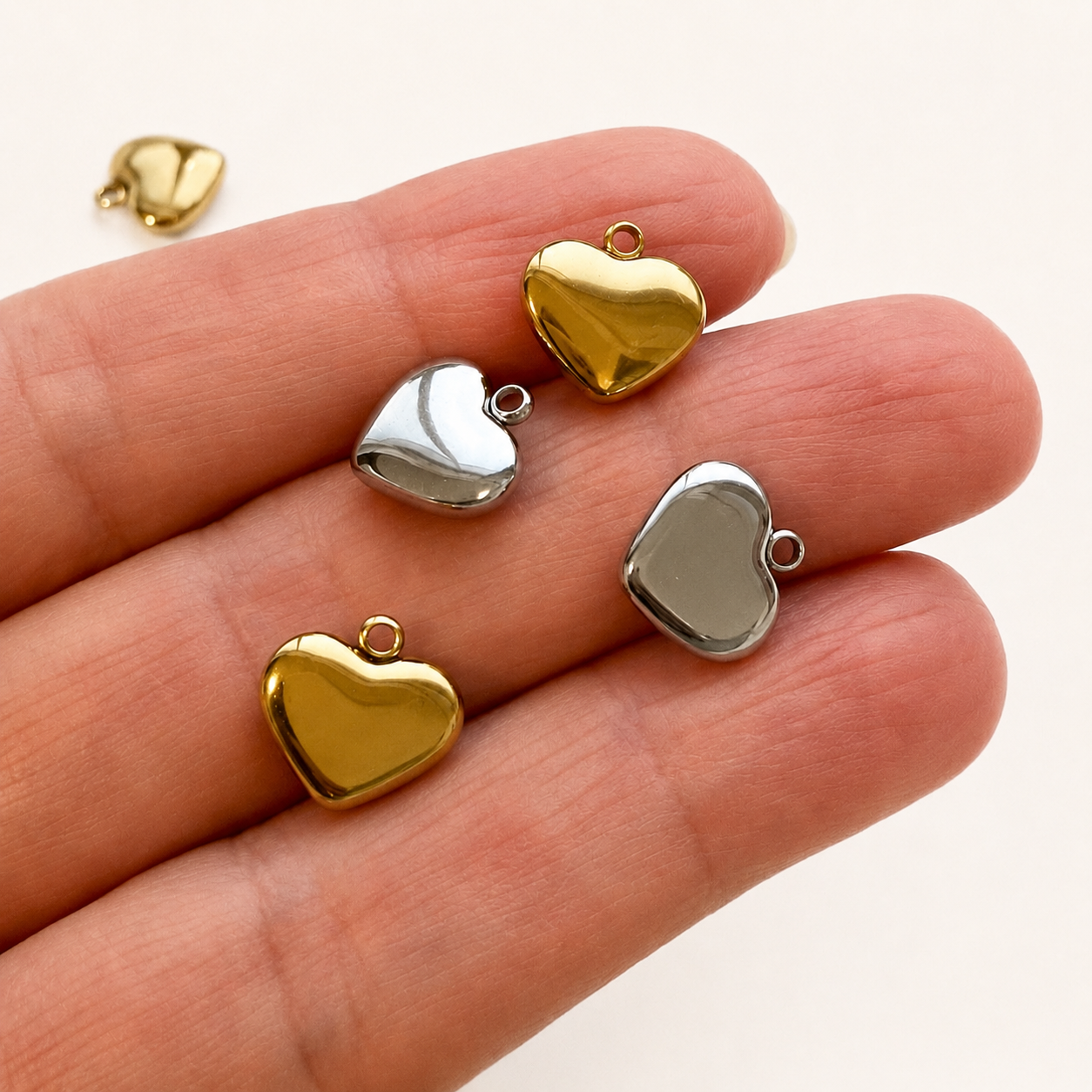 Classic Petite Puffy Heart Charm – 11mm
