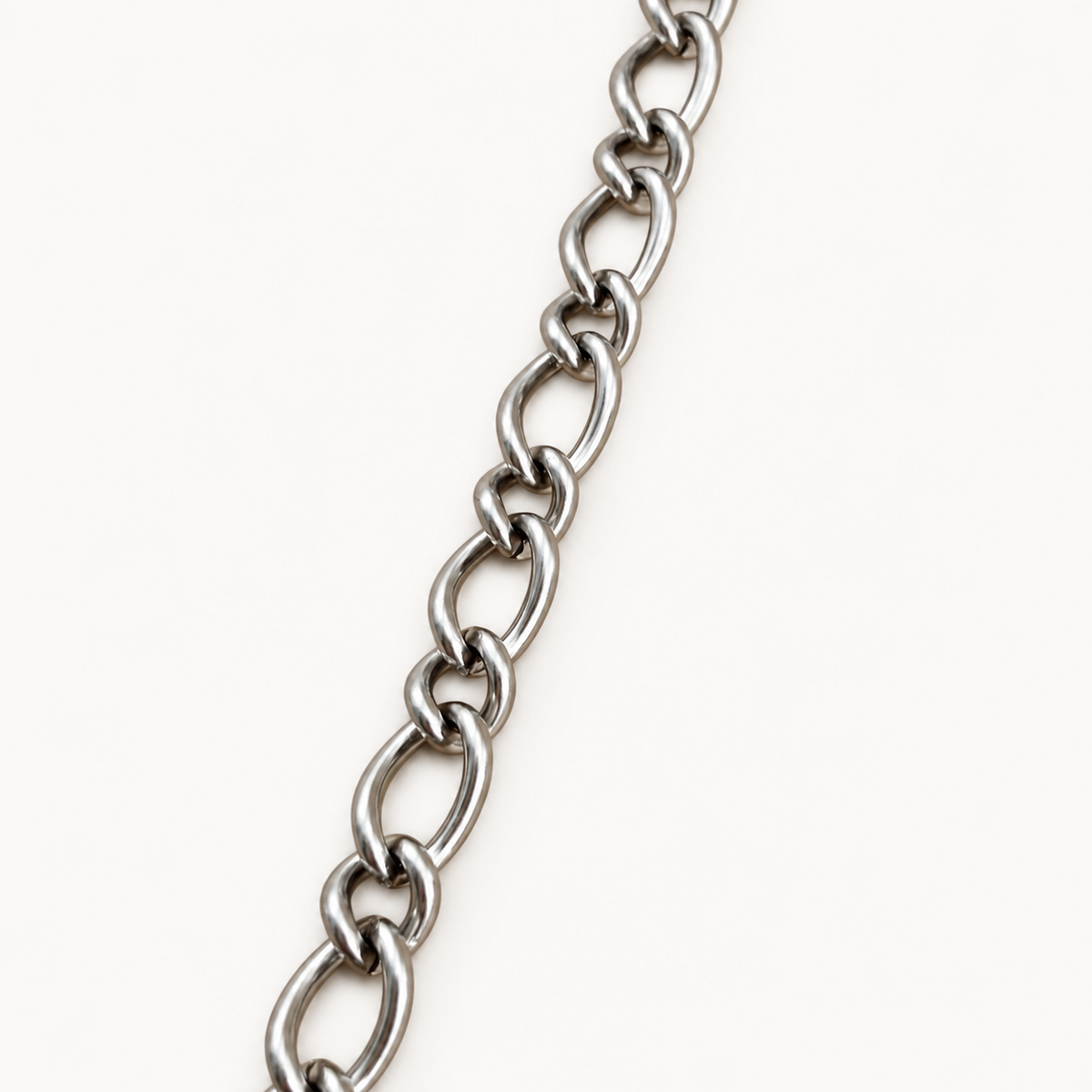 Modern Figaro Chain – 6–9mm (By the Foot)