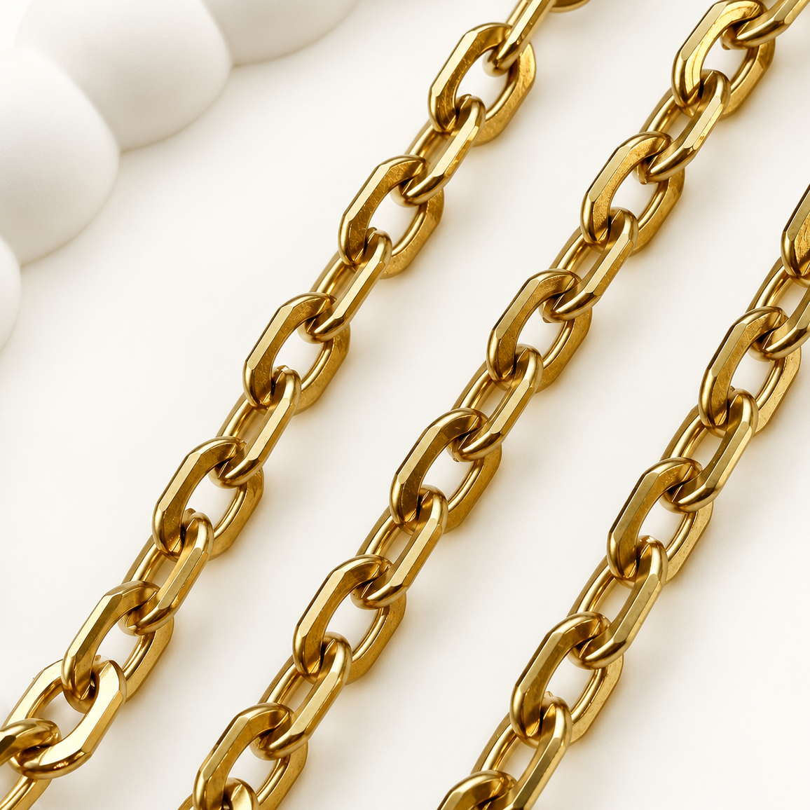 Gold Modern Cable Chain – 10.5x7mm