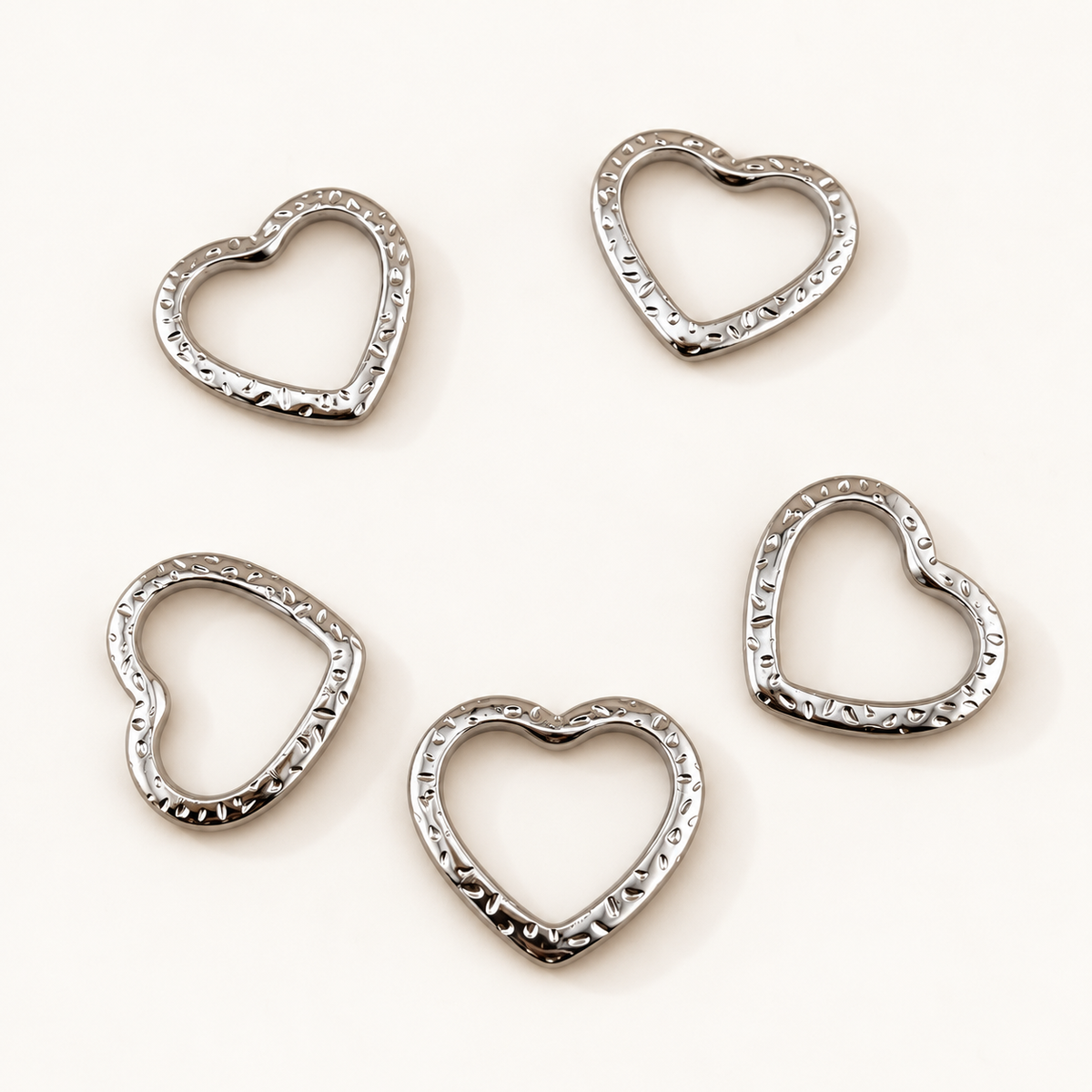 Carved Heart Linking Ring & Charm – 18mm