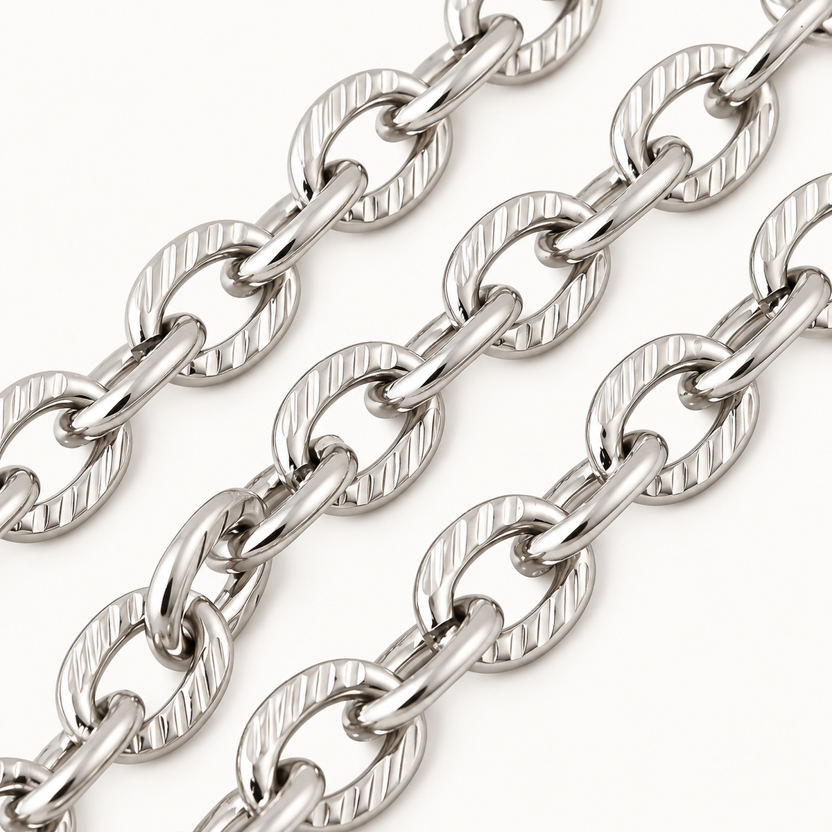 Chunky Carved Chain – 10.5x8mm