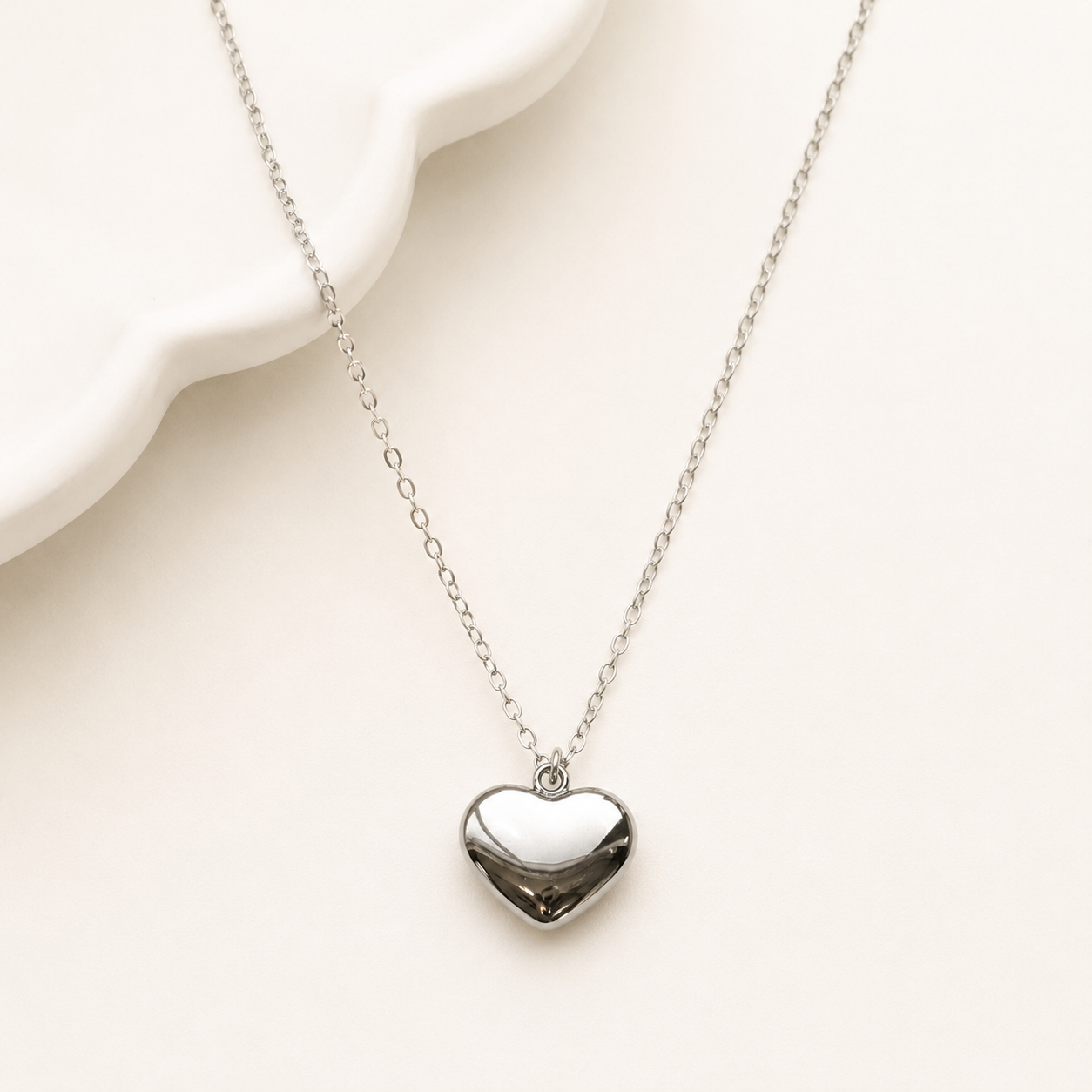 Classic Petite Puffy Heart Charm – 11mm